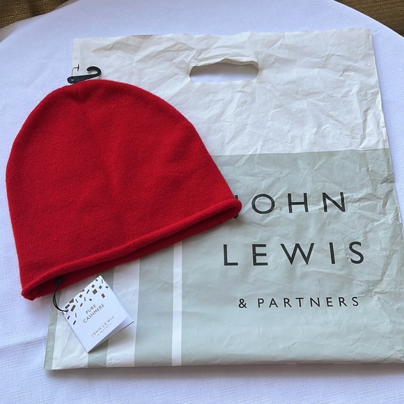 John Lewis Pure Cashmere Red Scarf and Beanie Hat Set! NEW! - Picture 5 of 6